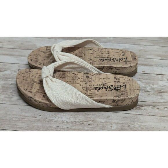 LifeStride Velocity 2.0 Womens 5.5M Happy Cream H9677F5251 Thong Wedge Sandal - Picture 3 of 9